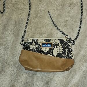Kavu Crossbody Floral Purse